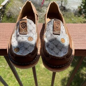 Ariat Moccasins in Brown and Cream with Slip-On Design